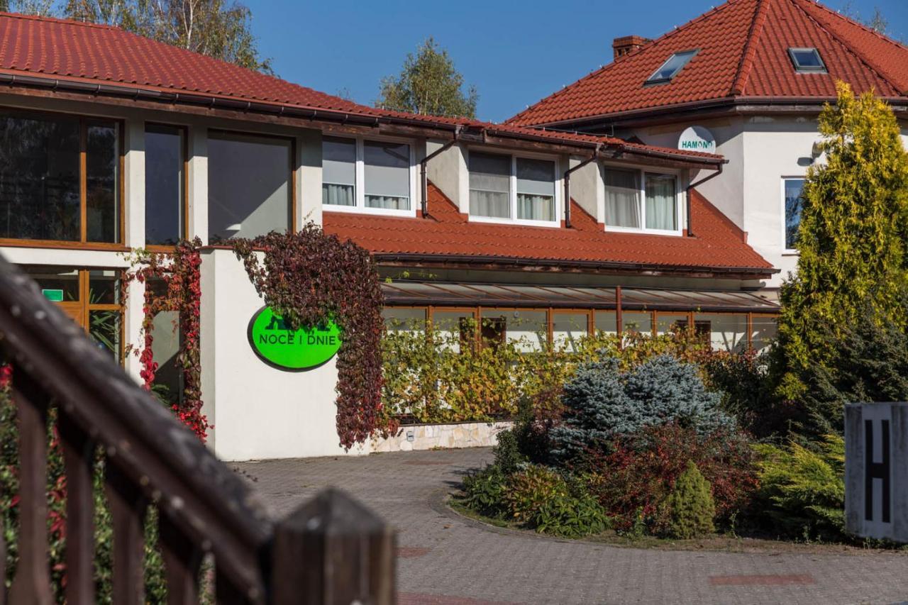 Hotel Noce I Dnie Postołowo Exterior foto
